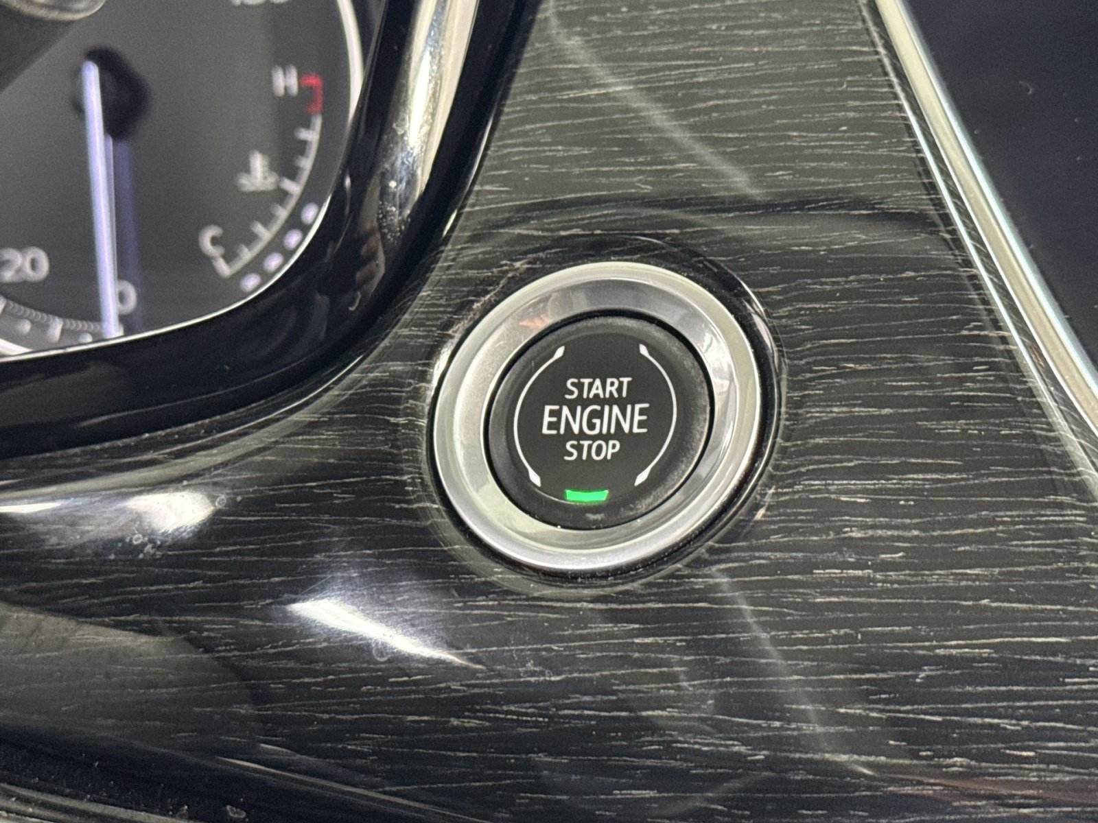 Used 2020 Cadillac XT6 Premium Luxury w/ LPO, Floor Liner Package image 36