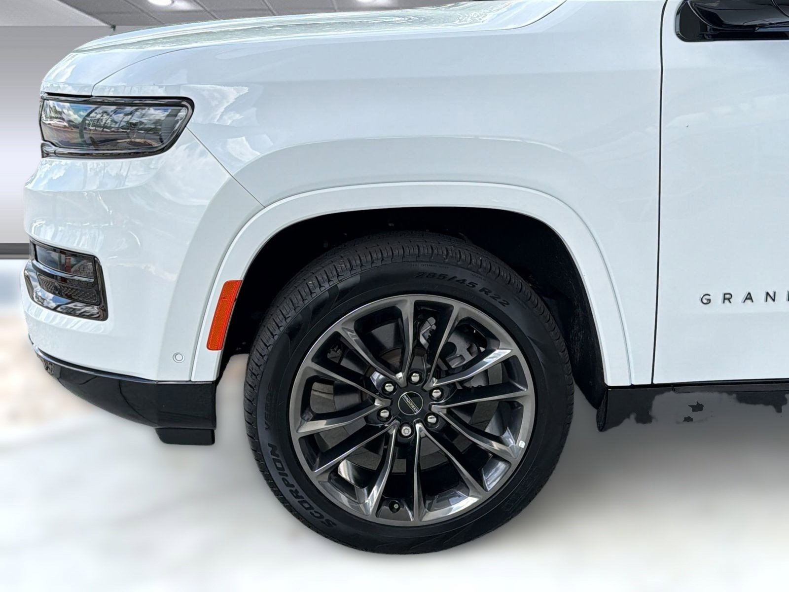 Used 2024 Jeep Grand Wagoneer L Series II w/ Quick Order Packagew 28T image 12