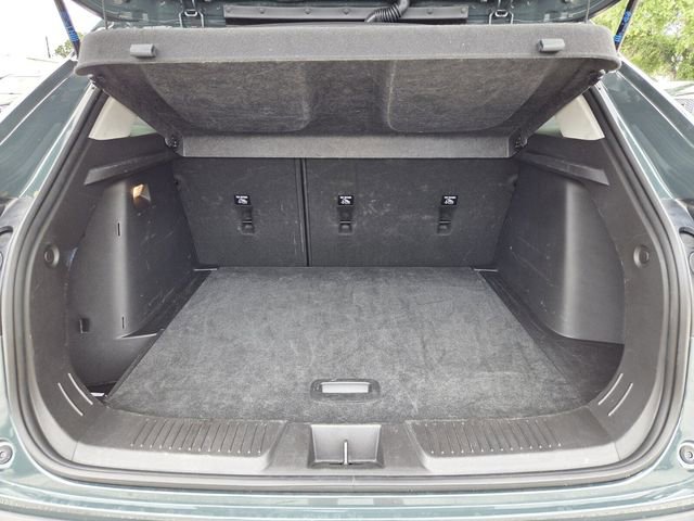 Used 2025 Chevrolet Trax LT FWD image 10