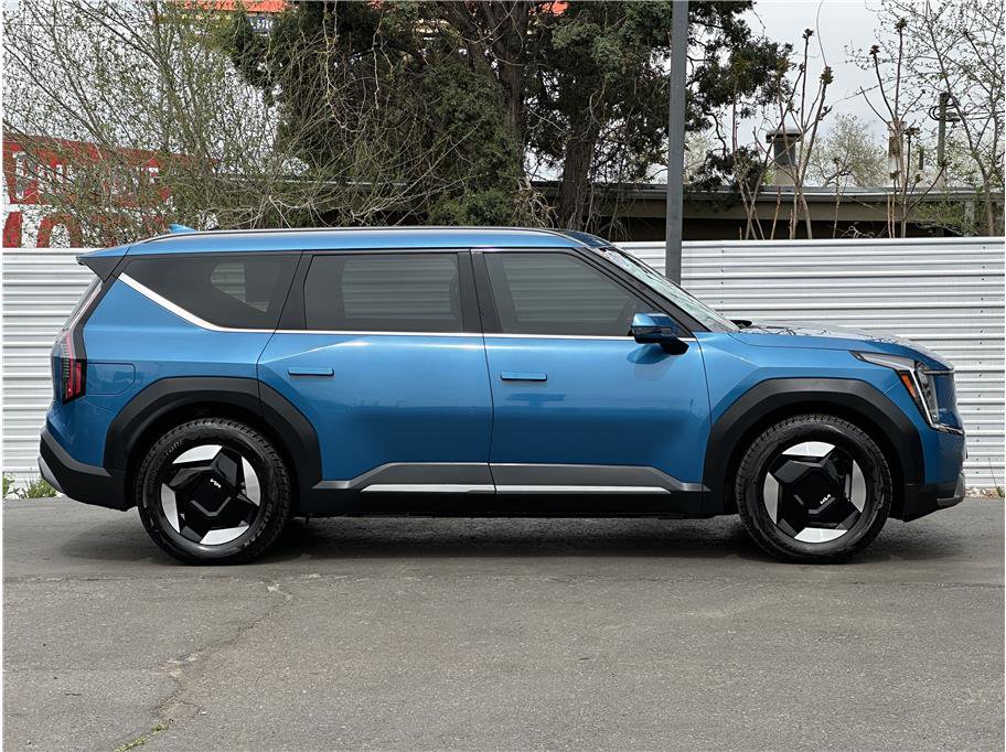 Used 2024 Kia EV9 Wind image 9