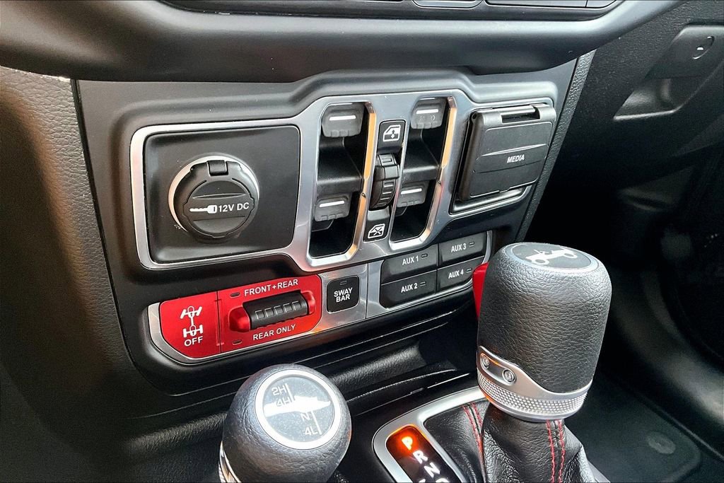 Used 2019 Jeep Wrangler Unlimited Rubicon w/ Cold Weather Group image 15