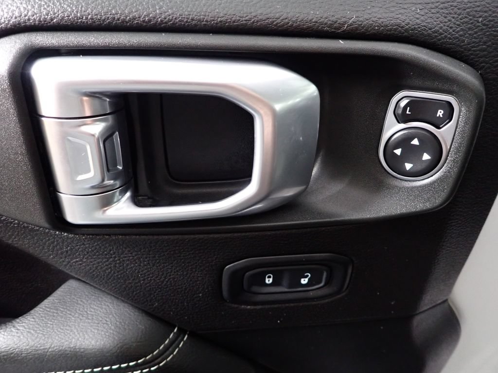 Used 2020 Jeep Gladiator Overland w/ Dual Top Group AWD/4WD image 20