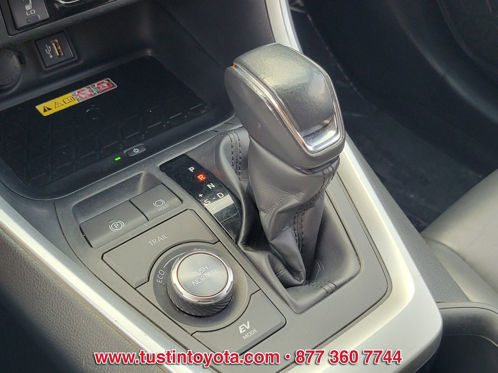 Used 2024 Toyota RAV4 XSE w/ Advanced Technology Package AWD/4WD image 25