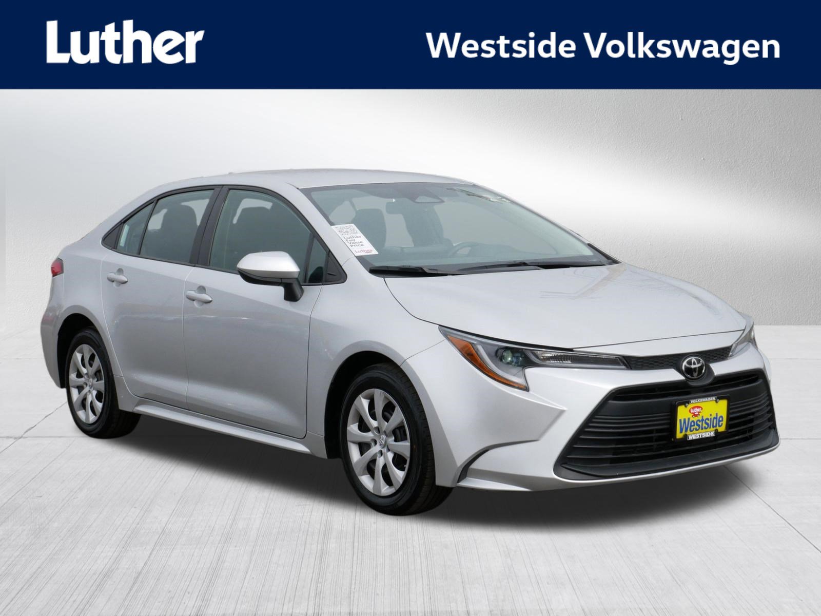 Used 2023 Toyota Corolla LE image 1