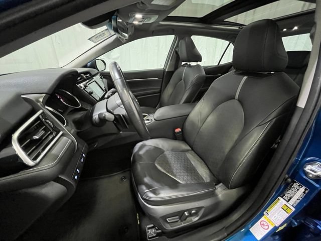 Certified 2018 Toyota Camry XSE FWD image 9