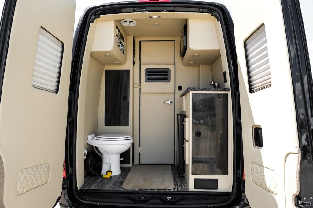 Used 2020 Mercedes-Benz Sprinter 3500 w/ Windows All Around Package image 75