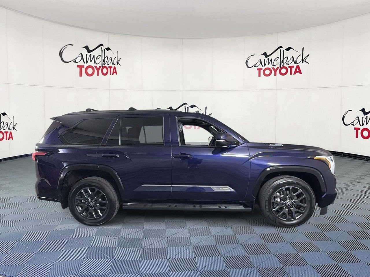 Used 2026 Toyota Sequoia Platinum AWD/4WD image 9