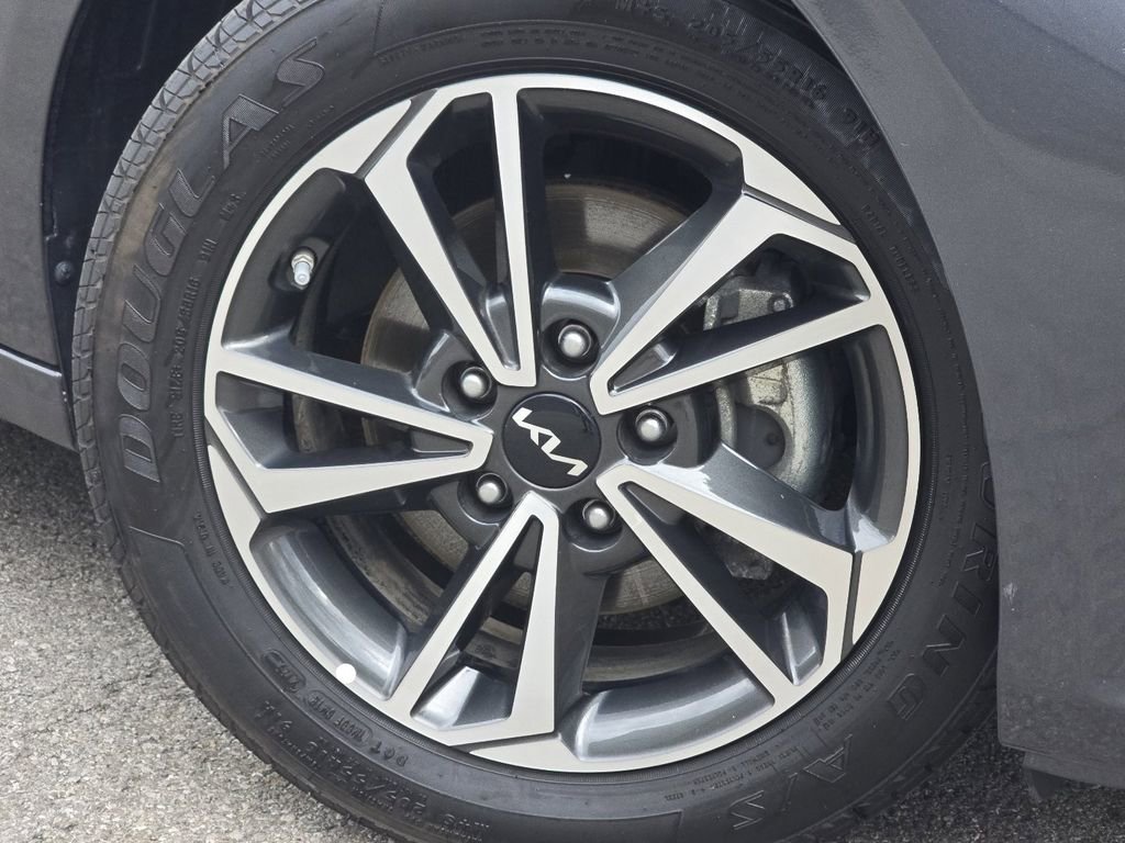 Used 2024 Kia Forte LXS FWD image 6