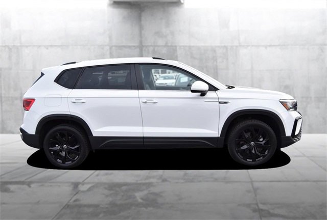 Certified 2023 Volkswagen Taos SE image 5