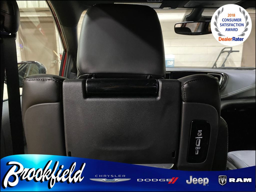 New 2026 Chrysler Pacifica Select FWD image 18