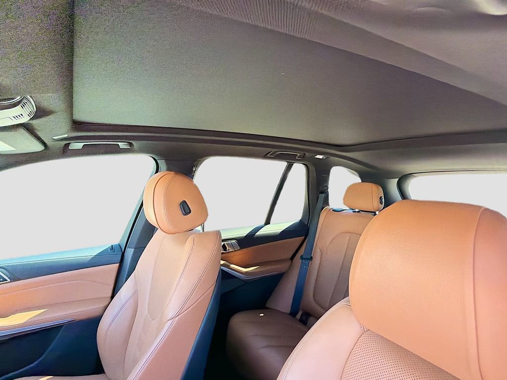 Used 2021 BMW X5 sDrive40i w/ M Sport Package image 27