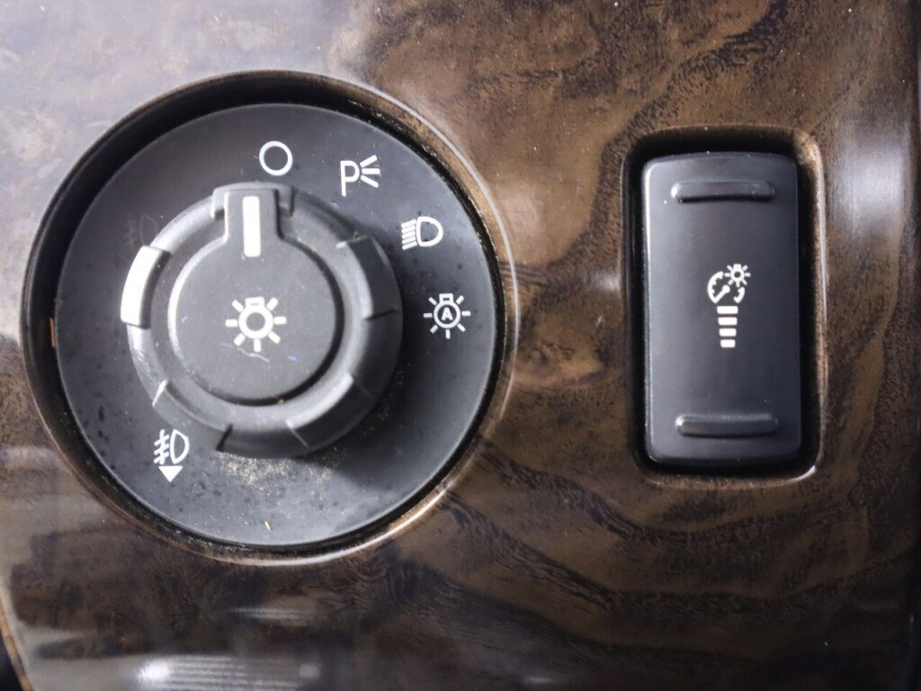 Used 2016 Ford F350 Platinum w/ Platinum Package AWD/4WD image 10