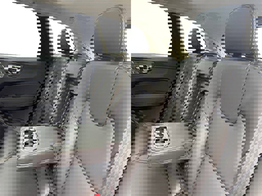 New 2026 Volvo XC60 T8 Ultra w/ Protection Package Premier image 24