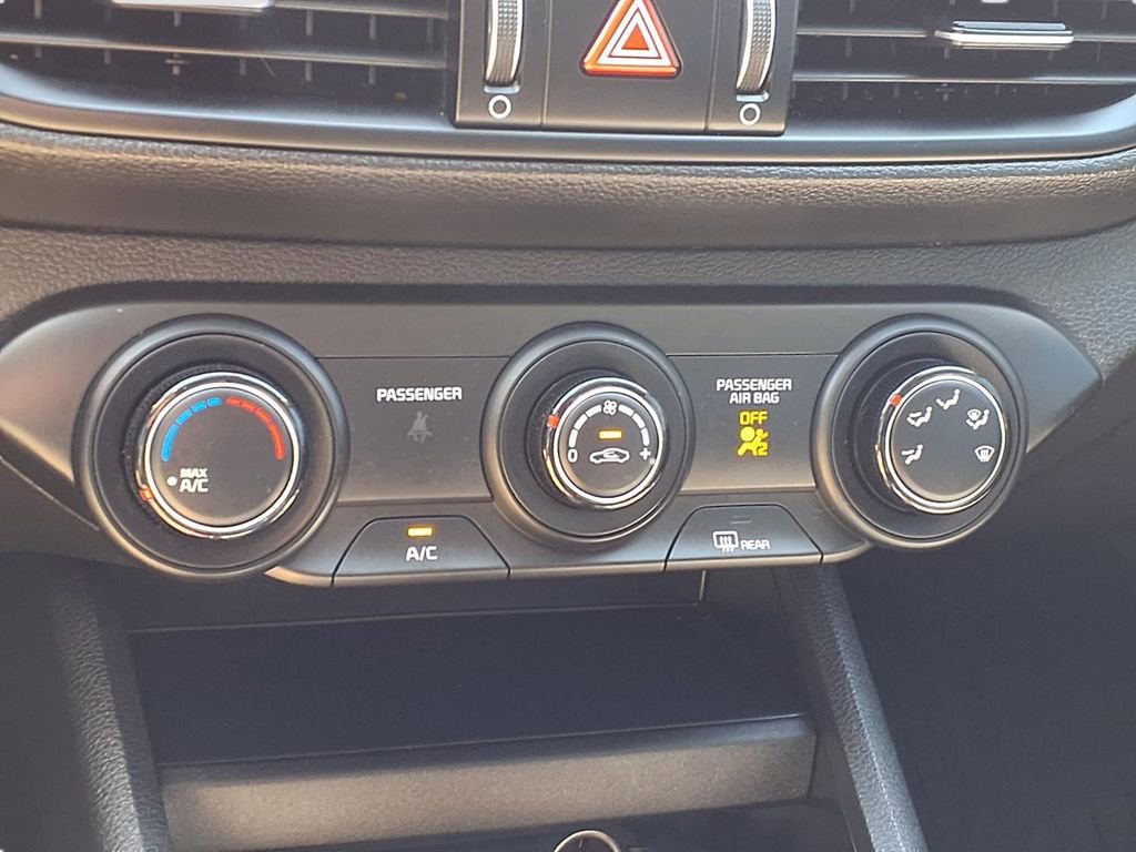 Used 2023 Kia Forte LXS w/ LXS Technology Package image 10
