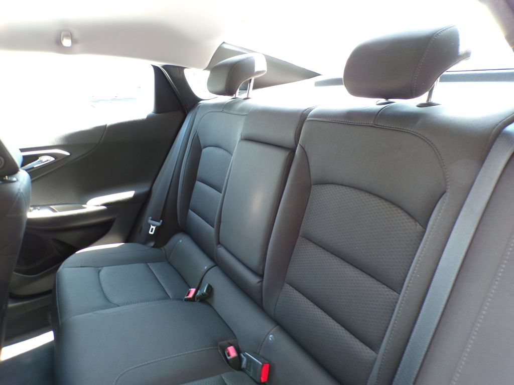 Used 2018 Chevrolet Malibu LS FWD image 15