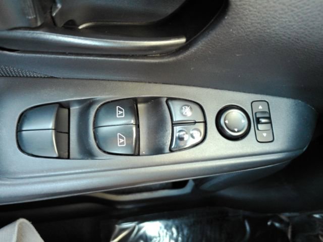 Used 2024 Nissan Kicks S image 29