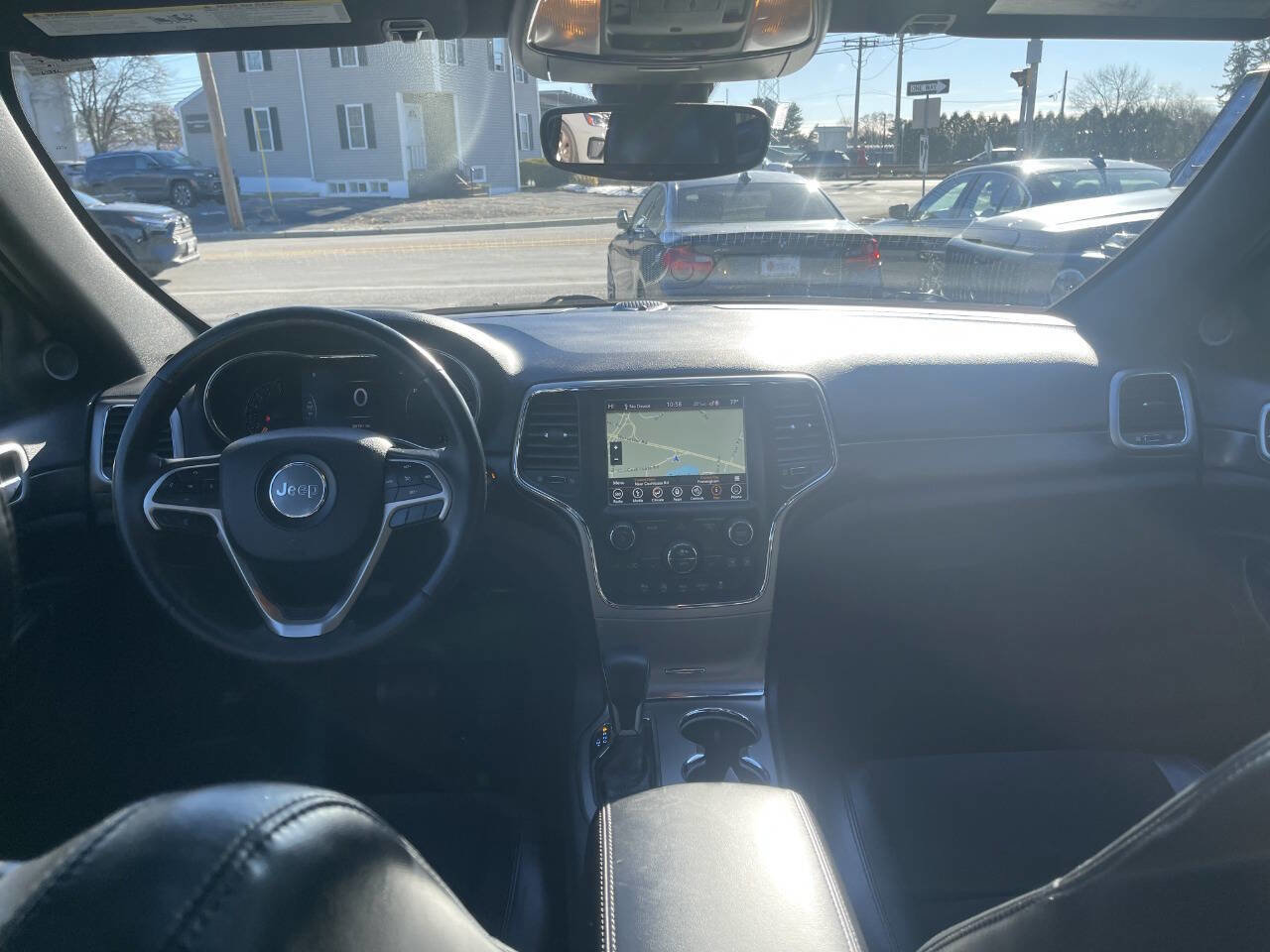 Used 2018 Jeep Grand Cherokee Altitude AWD/4WD image 25