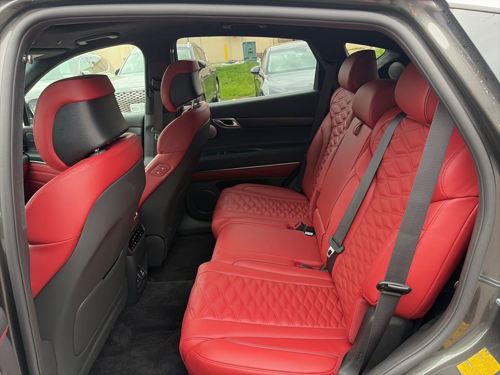 Used 2025 Genesis GV80 3.5T image 19