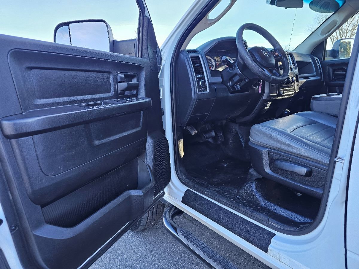 Used 2017 RAM 3500 Tradesman w/ Protection Group image 28
