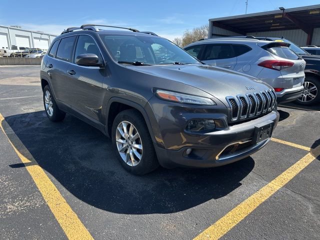 Used 2015 Jeep Cherokee Limited w/ Luxury Group image 6