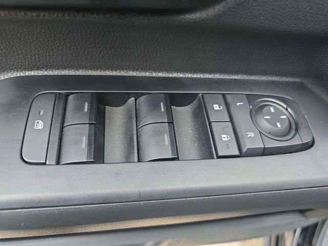 Used 2025 Toyota Tacoma SR5 image 27