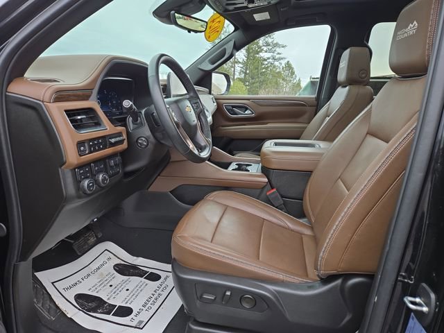 Used 2024 Chevrolet Suburban High Country w/ Max Trailering Package image 2