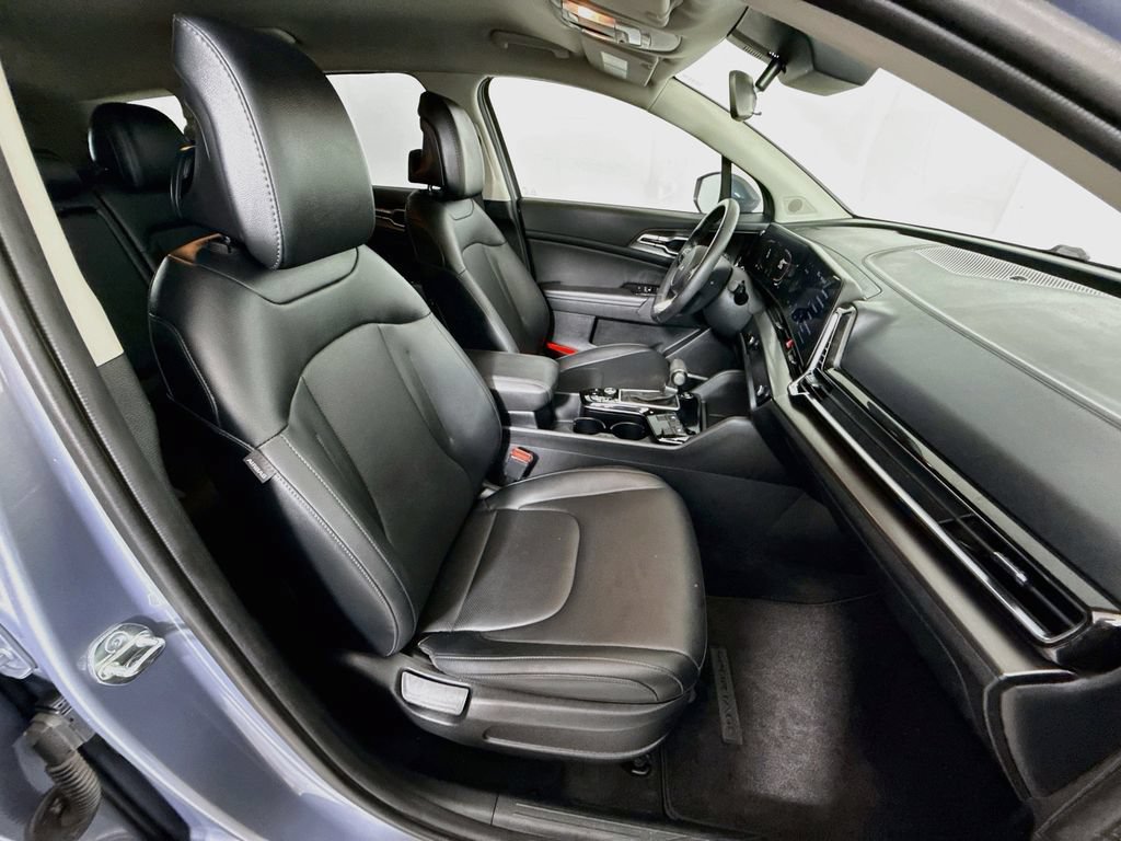 Used 2024 Kia Sportage EX FWD image 29