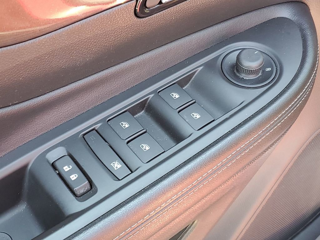 Used 2019 Buick Encore Sport Touring FWD image 24