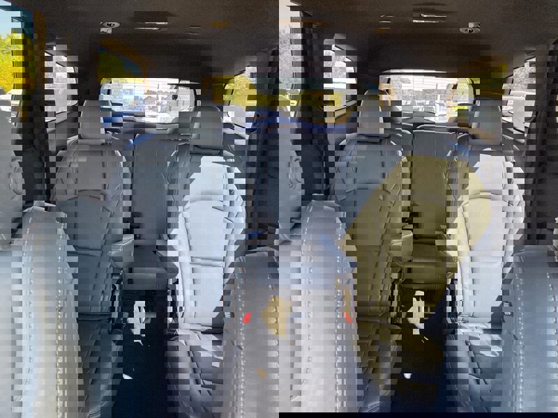 Used 2024 Buick Enclave Premium image 23