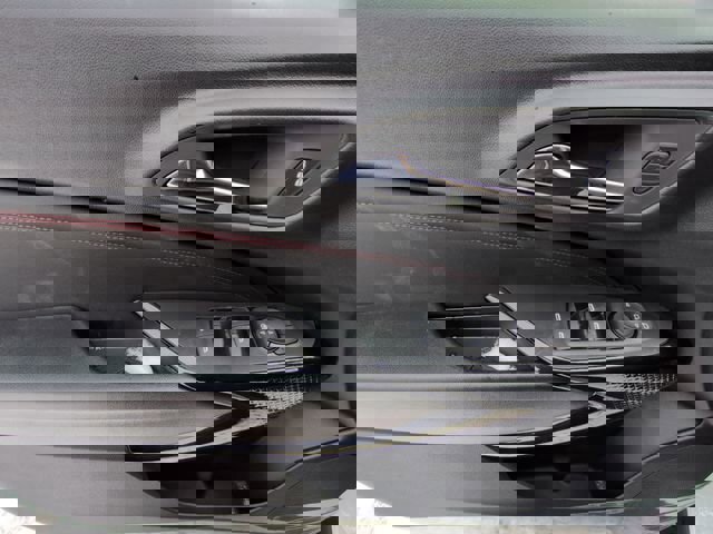 New 2026 Chevrolet Trax RS w/ Sunroof Package image 24