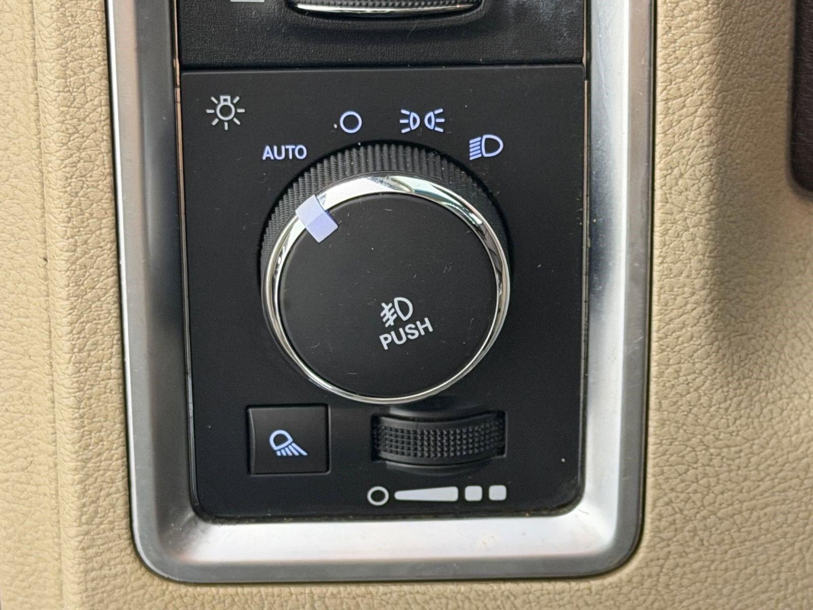Used 2016 RAM 1500 Lone Star RWD image 14