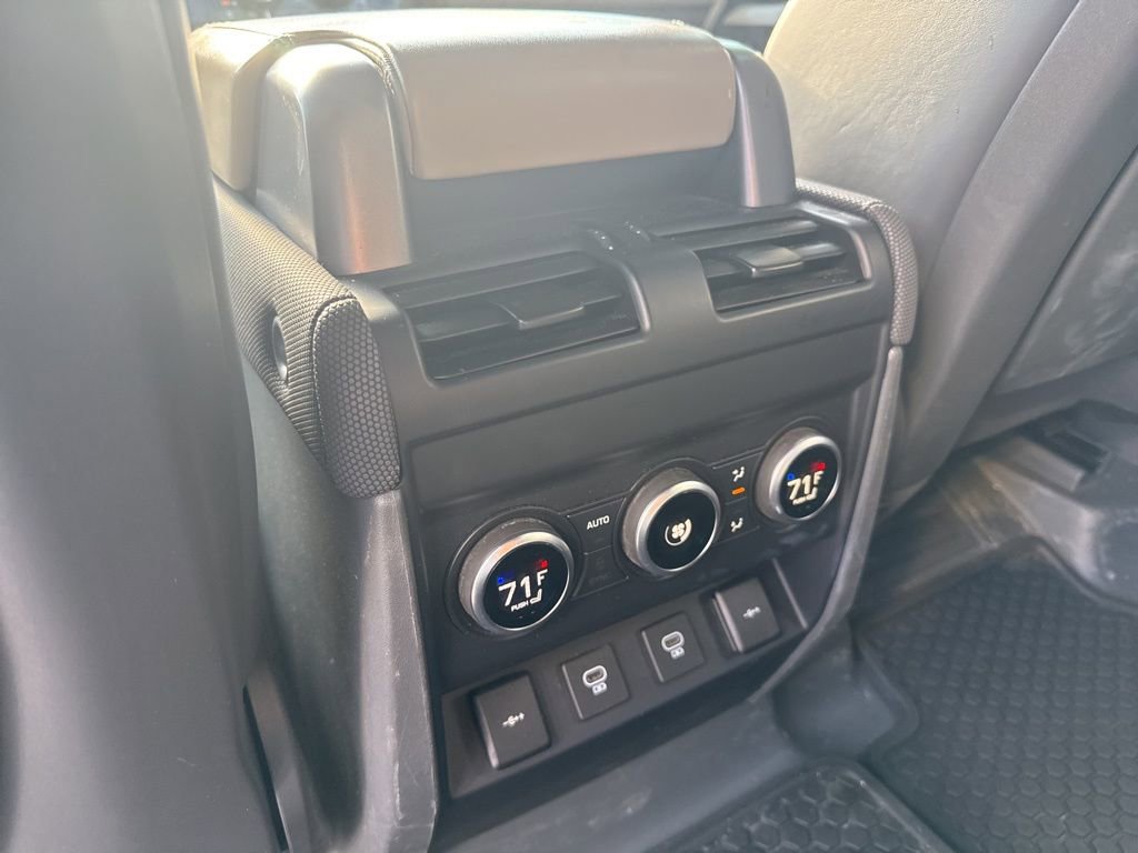 Used 2022 Land Rover Defender 110 X-Dynamic HSE AWD/4WD image 9