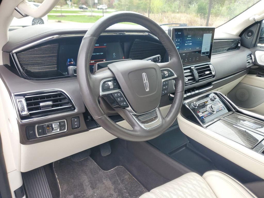 Used 2022 Lincoln Navigator L Black Label AWD/4WD image 15