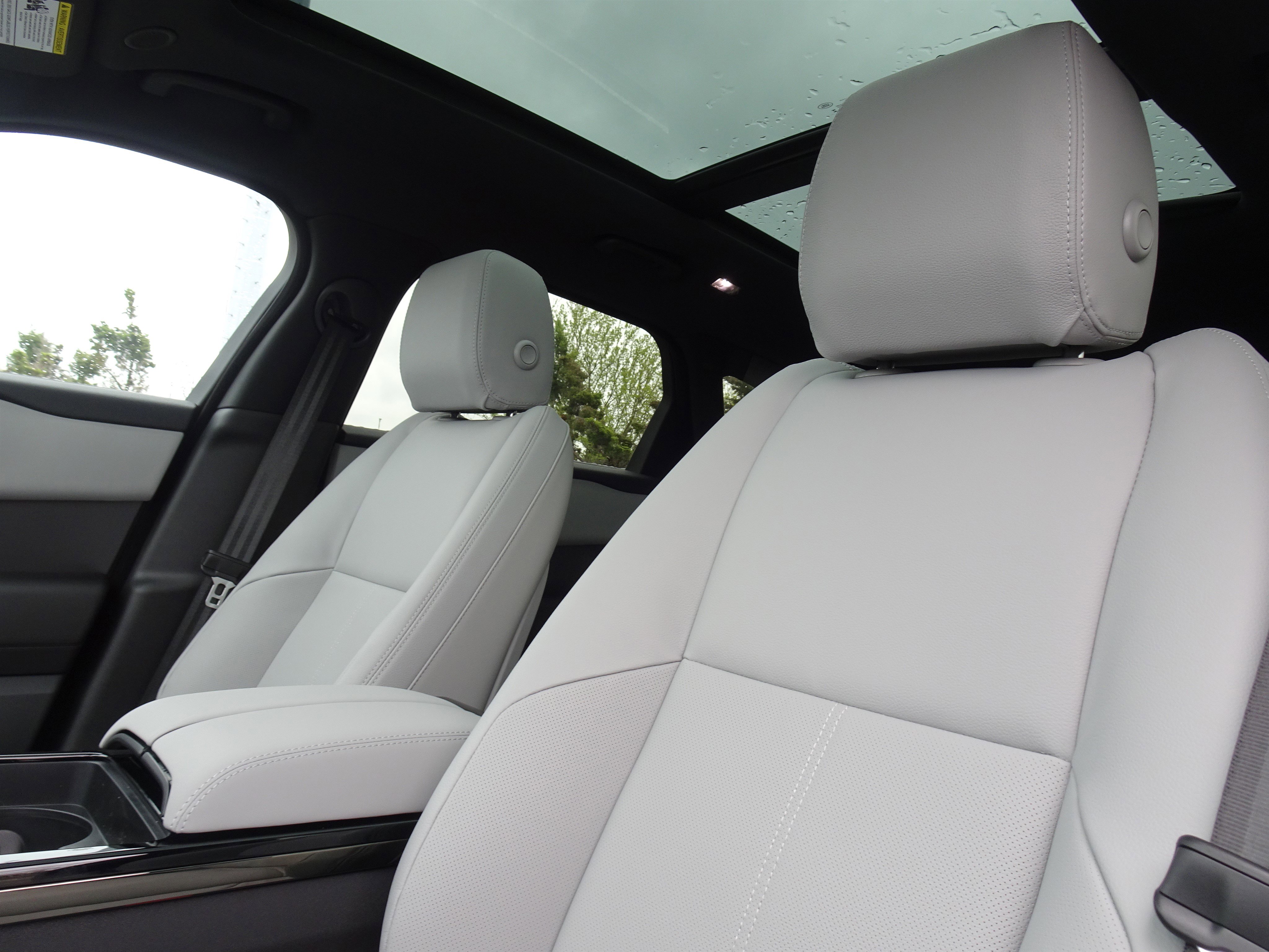 New 2026 Land Rover Range Rover Velar S AWD/4WD image 16