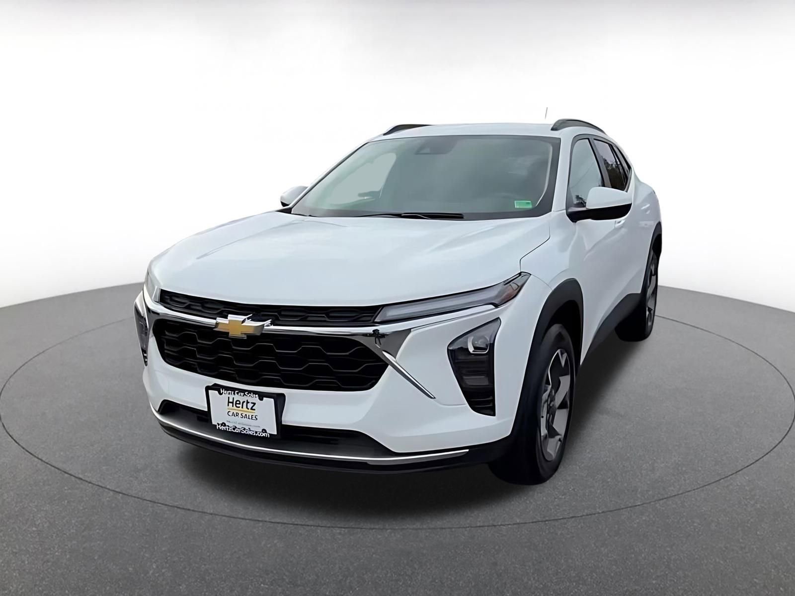 Used 2025 Chevrolet Trax LT image 7