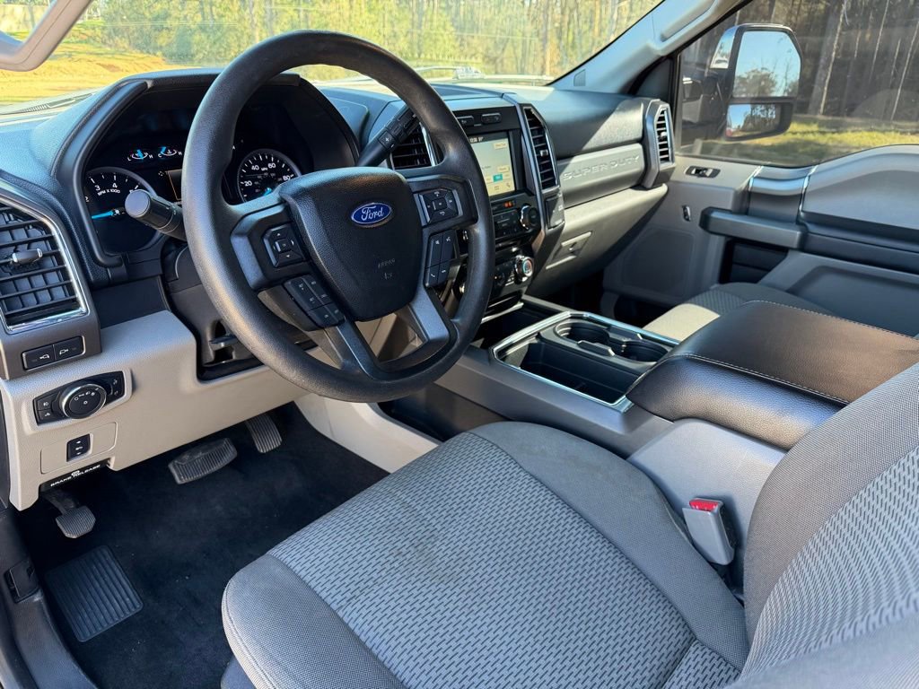 Used 2017 Ford F250 XLT w/ XLT Premium Package image 11