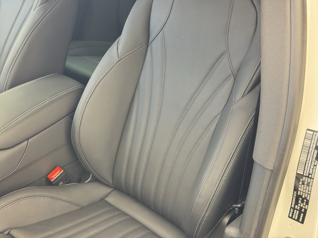 New 2025 Maserati Grecale GT image 5