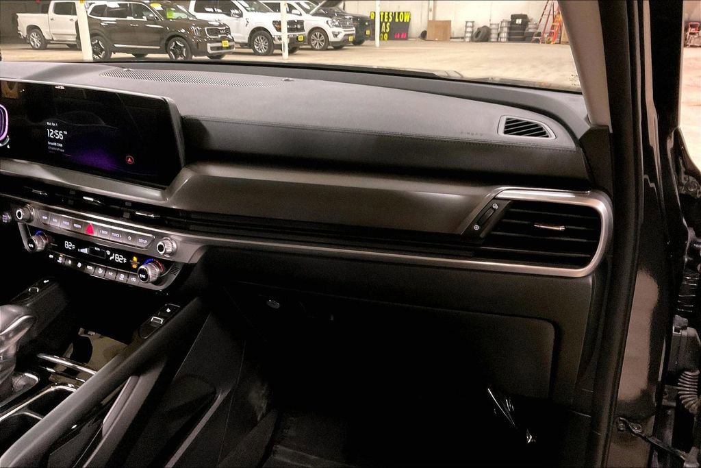 Used 2025 Kia Telluride S AWD/4WD image 15