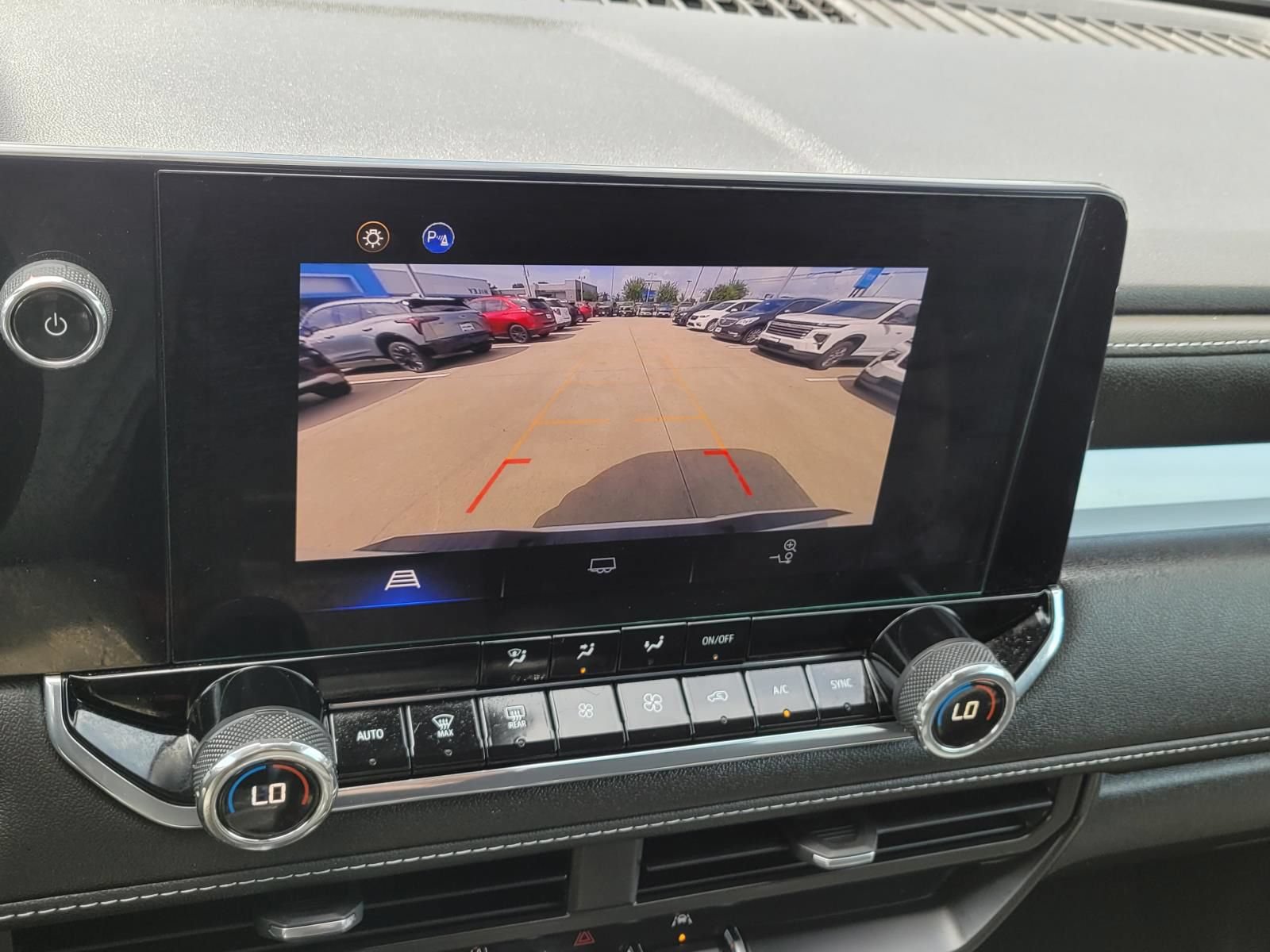 Used 2024 Chevrolet Colorado LT w/ LT Convenience Package RWD image 24