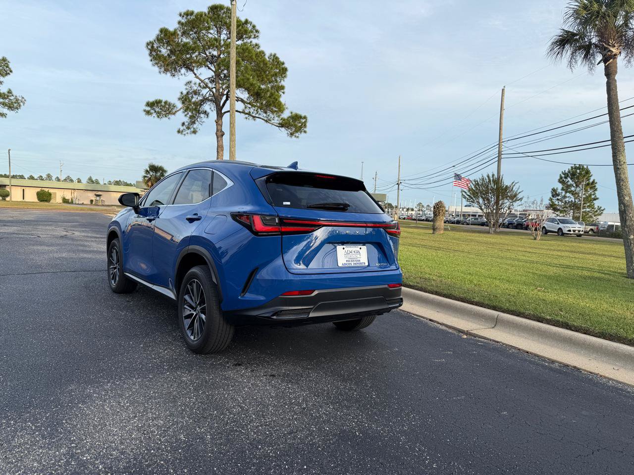 Used 2023 Lexus NX 250 FWD w/ Towing Package (2000 Lbs) image 6