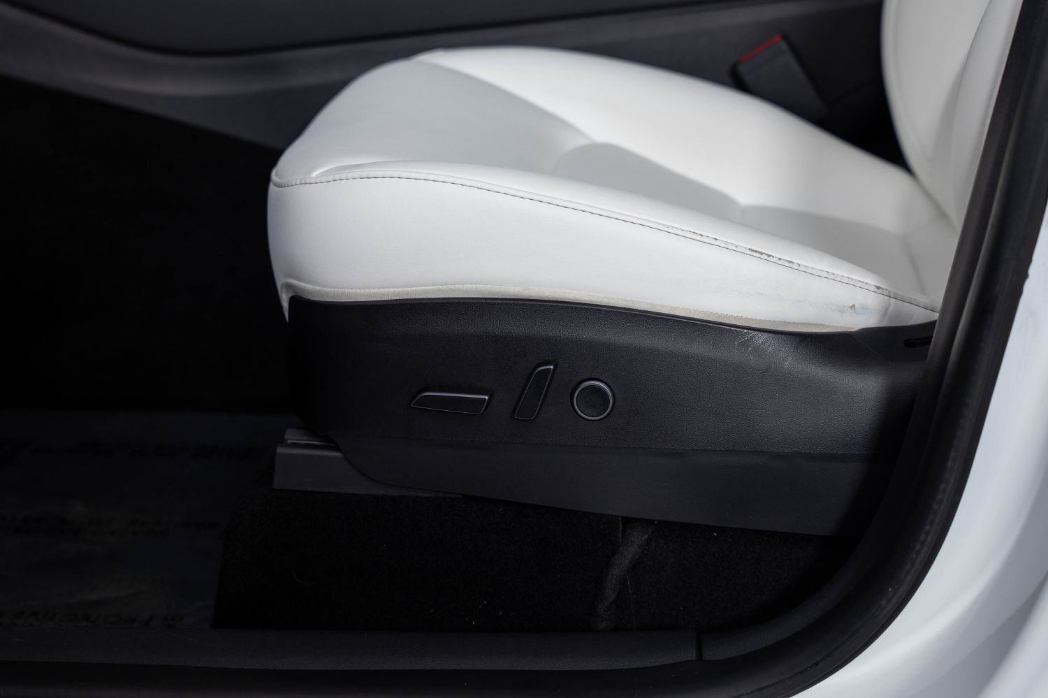 Used 2021 Tesla Model Y Long Range image 17