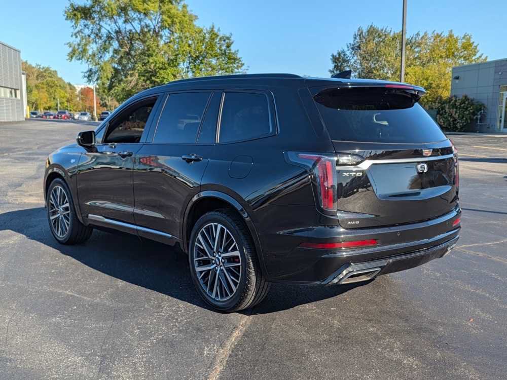 Used 2024 Cadillac XT6 Sport w/ Technology Package AWD/4WD image 5