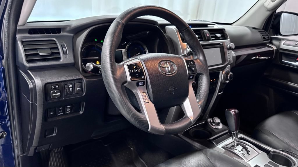 Used 2017 Toyota 4Runner Limited AWD/4WD image 10