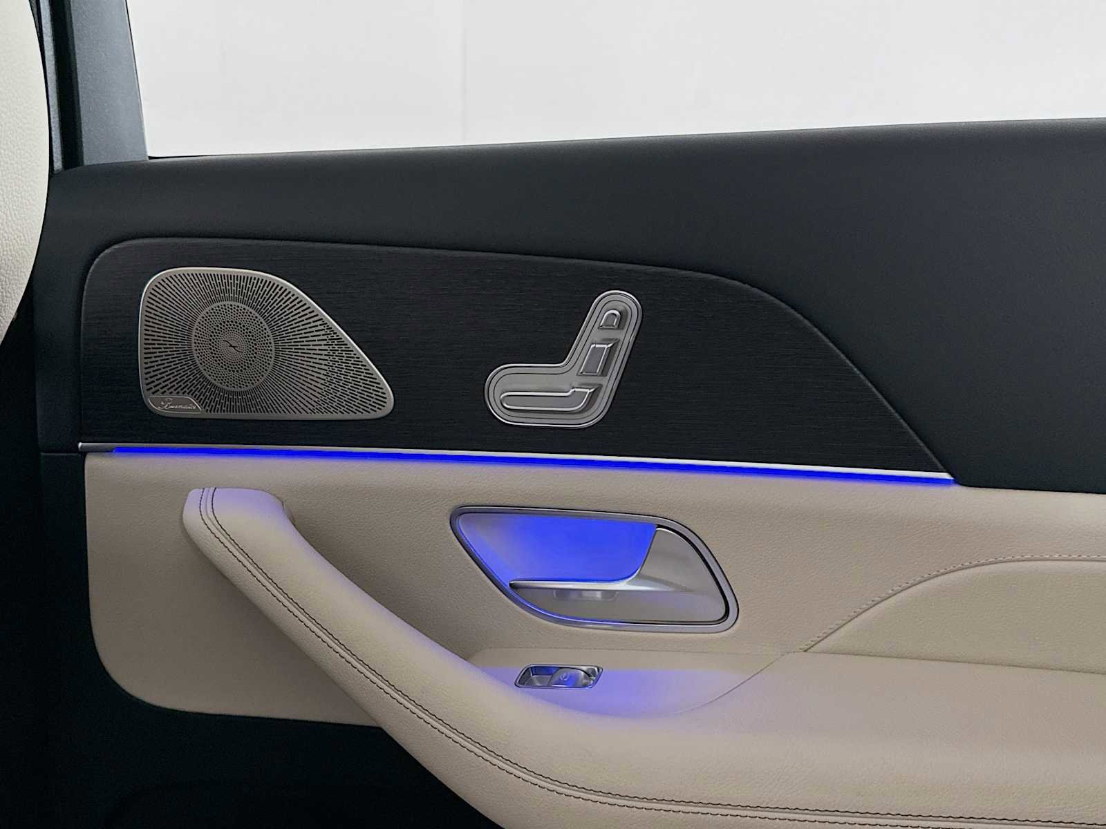 Used 2025 Mercedes-Benz GLS 450 4MATIC image 26