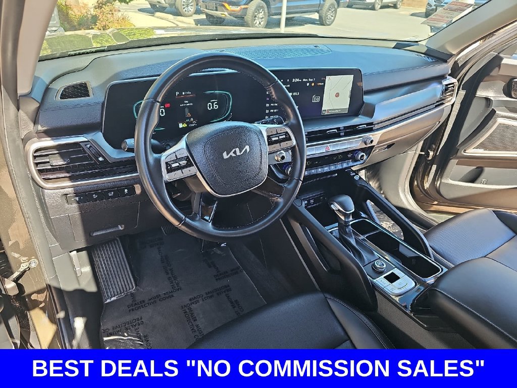 Used 2025 Kia Telluride S FWD image 17