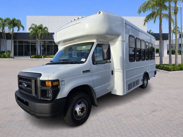 Used 2011 Ford E-450 and Econoline 450 Super Duty image 4