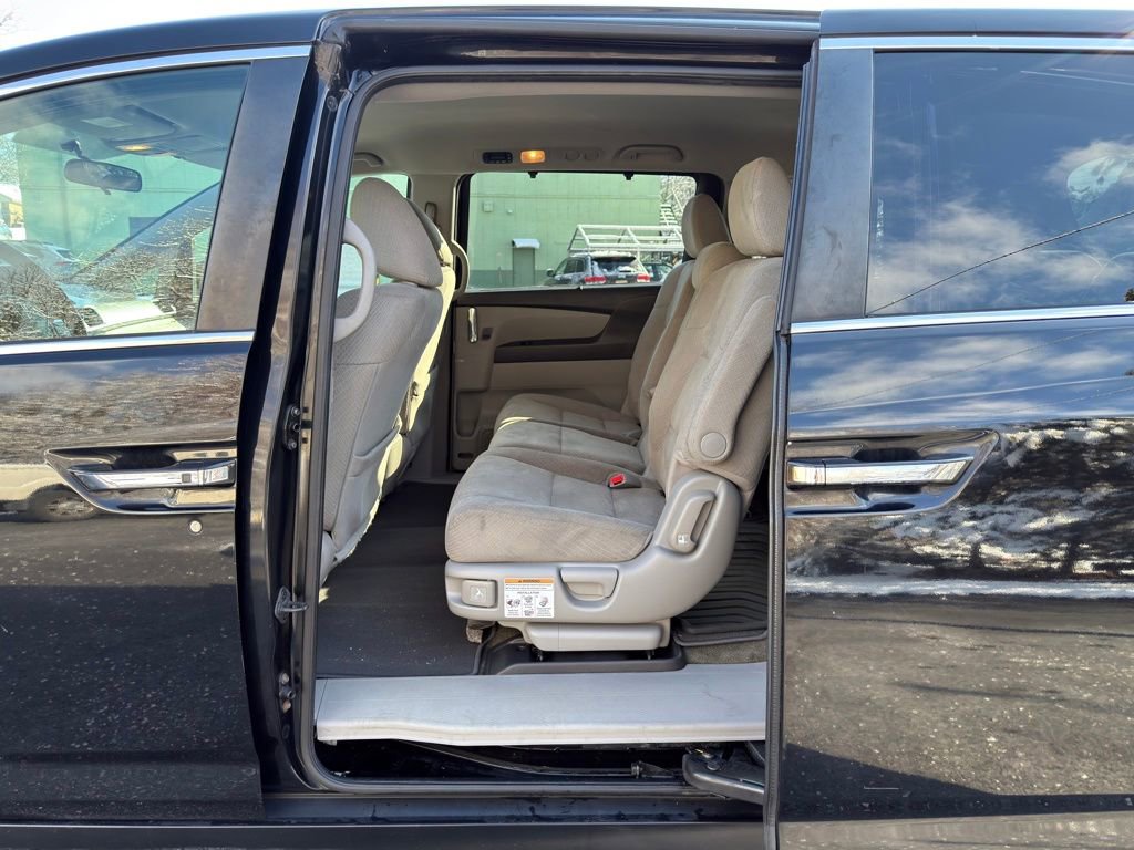 Used 2014 Honda Odyssey EX image 17