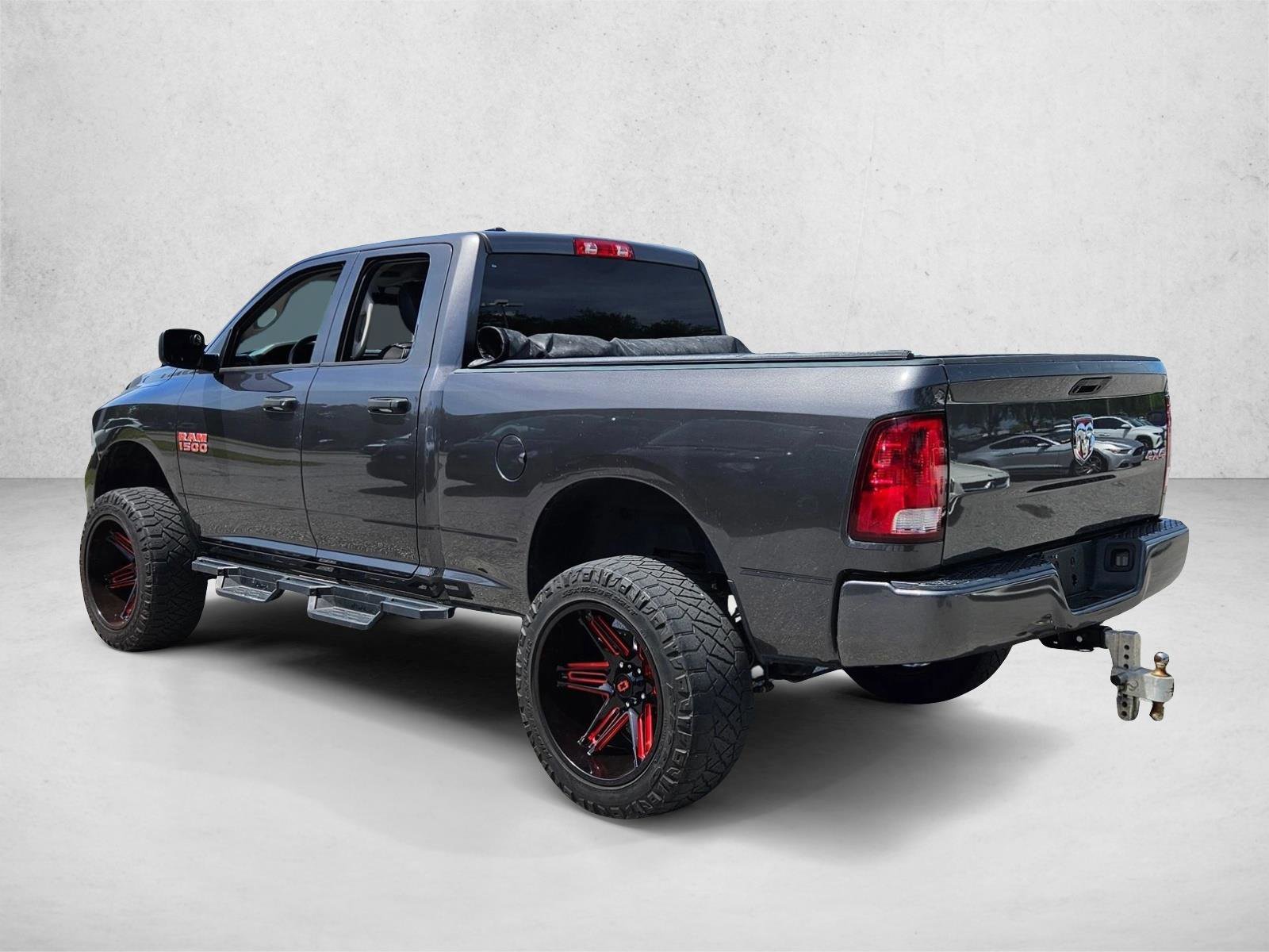 Used 2018 RAM 1500 Express AWD/4WD image 6