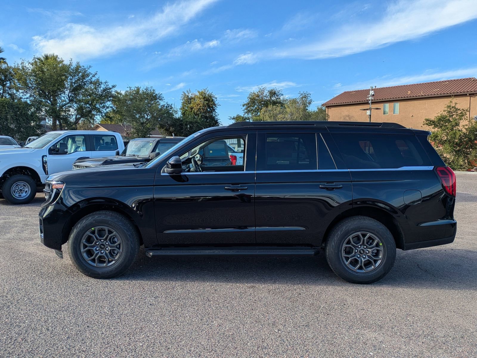 New 2026 Ford Expedition XL AWD/4WD image 2