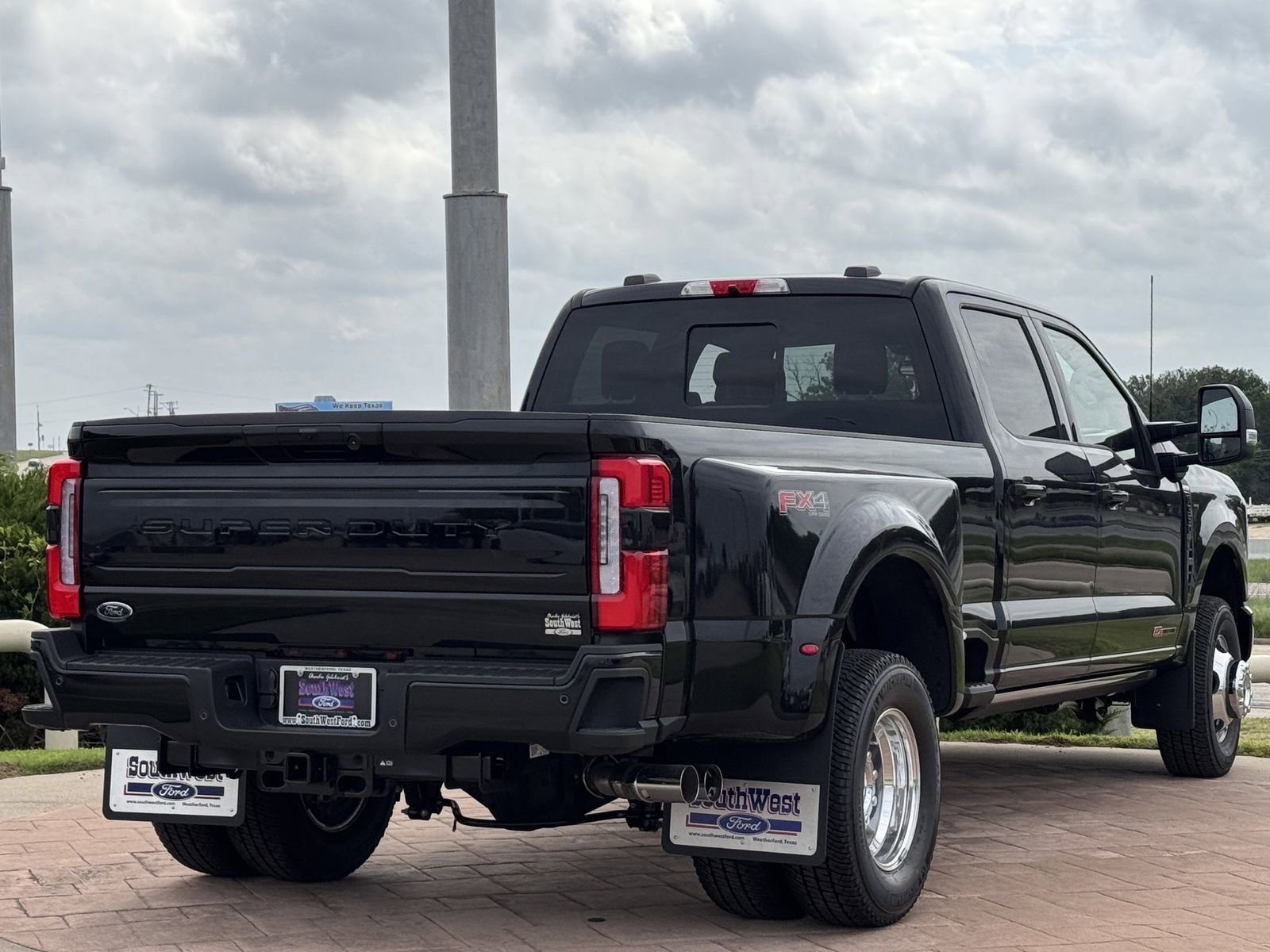 New 2026 Ford F350 Platinum image 4